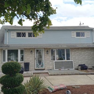 68 Daniel St, Carteret, NJ 07008