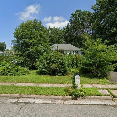 682 Curtis Ave, Edison, NJ 08820