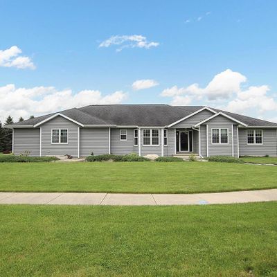 684 Prairie Pkwy, Fond Du Lac, WI 54935