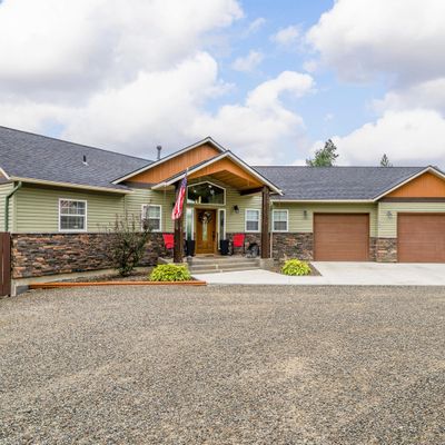 688 E Ohio Match Rd, Rathdrum, ID 83858