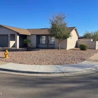 689 W Shawnee Dr, Chandler, AZ 85225