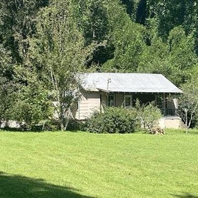 69 Crisp Ln, Martin, KY 41649