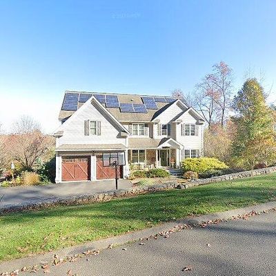 7 Gereg Glenn Rd, Brookfield, CT 06804