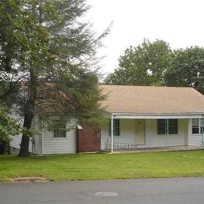 7 Hazel Ter, Woodbridge, CT 06525