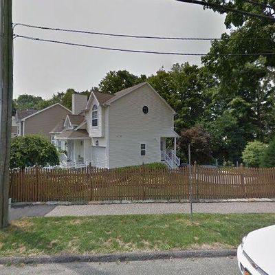 7 Mead St #E, Stamford, CT 06907