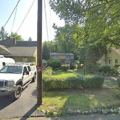 7 Walnut St, Montvale, NJ 07645