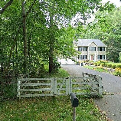 70 Crosby Rd, Grafton, MA 01519