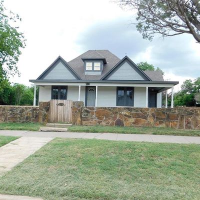 700 Kentucky St, Graham, TX 76450