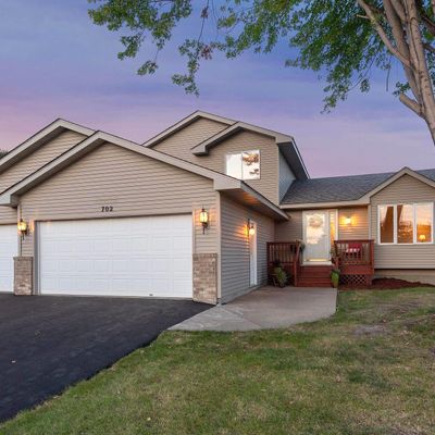 702 Martingale Dr, Norwood Young America, MN 55368