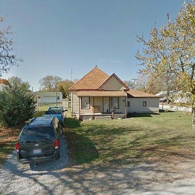 703 S Worth St, Sullivan, IL 61951