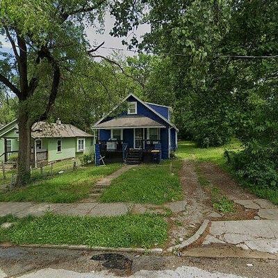 7037 Chestnut Ave, Kansas City, MO 64132