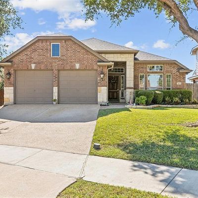 7071 Bethlehem Dr, Grand Prairie, TX 75054