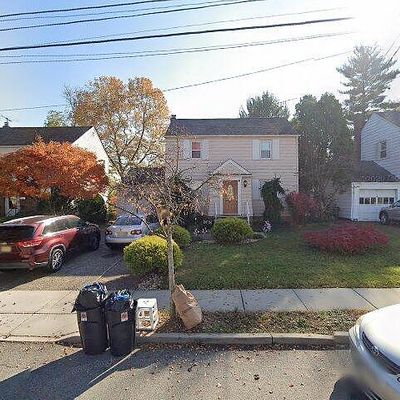 71 Fernwood Ct, Clifton, NJ 07011