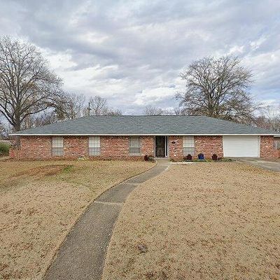 712 Alta Vista Dr, Greenwood, MS 38930