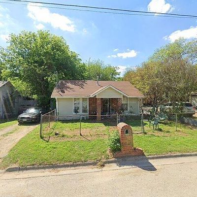 713 N Bradshaw St, Denton, TX 76209