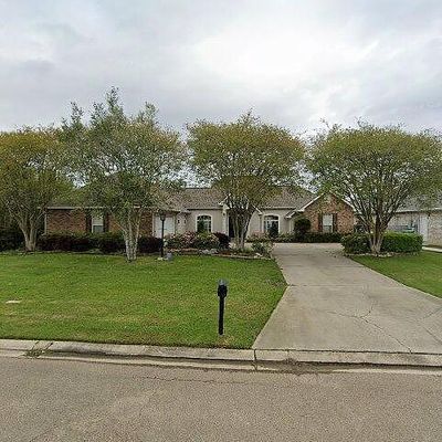 8 Oakley Dr, Hammond, LA 70401