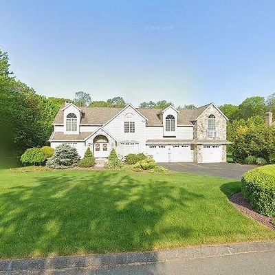 8 Windmill Ln, Trumbull, CT 06611