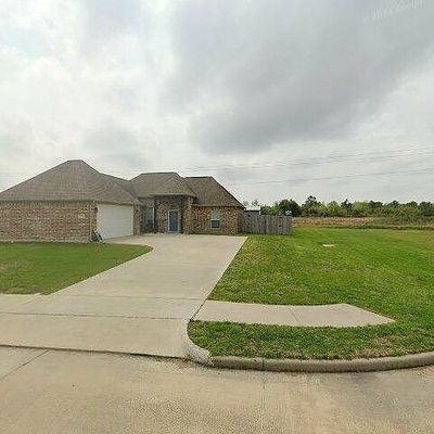 800 Cypress Wood Dr, Orange, TX 77630