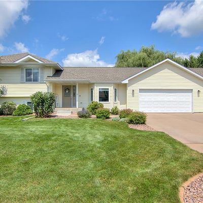 802 Bluff View Cir, Chippewa Falls, WI 54729