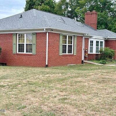 805 W 3 Rd North St, Morristown, TN 37814