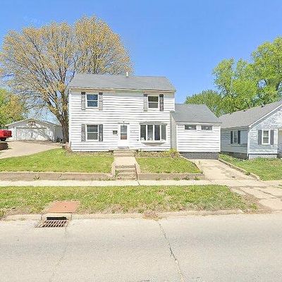 809 E Main St, Knoxville, IA 50138