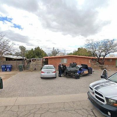 810 E Holaway Dr, Tucson, AZ 85719