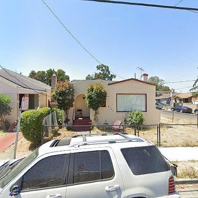 8101 Hillside St, Oakland, CA 94605