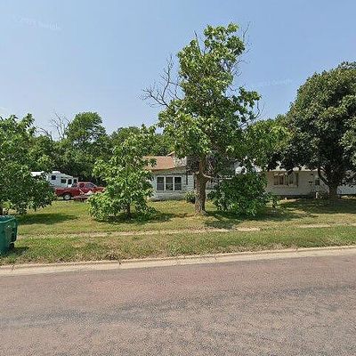 1105 P Ave, Milford, IA 51351