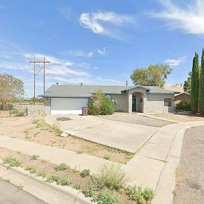 1015 Camino Del Rex, Las Cruces, NM 88001