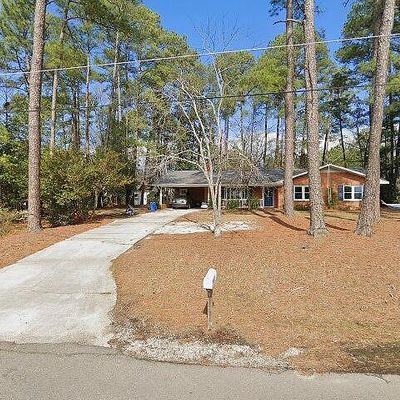 102 Lakeview Dr, Whispering Pines, NC 28327