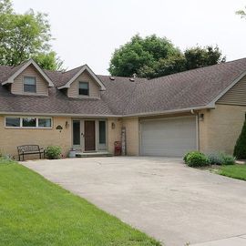 1207 ILLINI DR