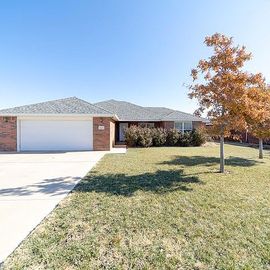 2605 COBBLESTONE CIR