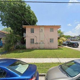 876 NW 1st St APT 1