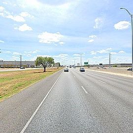 1947 N INTERSTATE 35