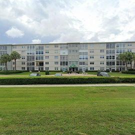 2333 INDIAN RIVER BLVD #402