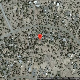 8235 SW CRATER LOOP RD