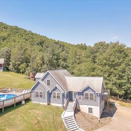 1104 MURRELS GAP RD