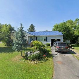 2 PINEVIEW DR
