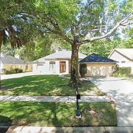 1105 TWIN OAKS CIR