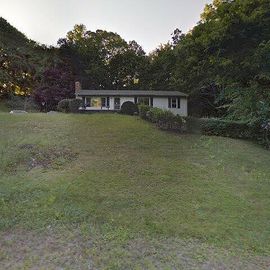 224 CANDLEWOOD HILL RD
