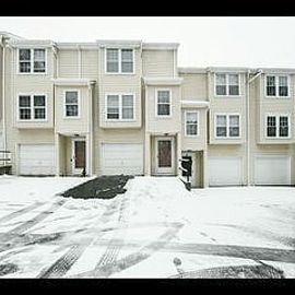 25 DEERWOOD LN #8