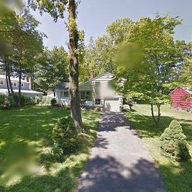 39 HOLMES DR