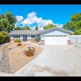 415 PALOMINO LN