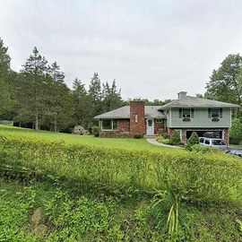 55 CANOPUS HOLLOW RD