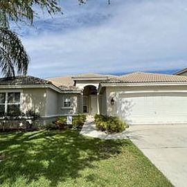 5743 La Gorce Circle Circle