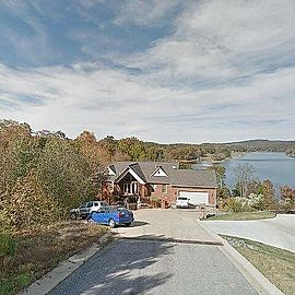 139 WATERFRONT CT