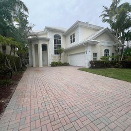 20 GRAND BAY ESTATES CIR