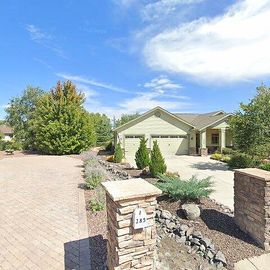 297 THOROUGHBRED DR
