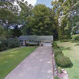 203 OAK RD