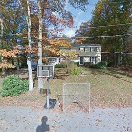 28 CANDLEWOOD DR